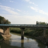 Мост через реку Кума. Вид с пешеходного моста. Автор: George Amalov