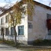 Катайск, дом с мемориальной табличкой на ул. Лопатина. Автор: Bitnat