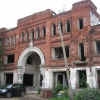 Старый, разрушенный торговый центр. Автор: Yustas